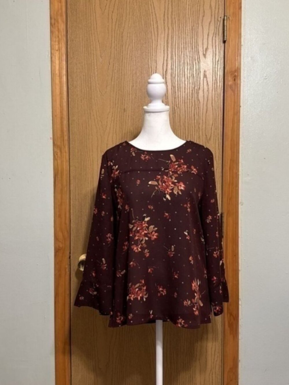 Maurices Medium Multi-Color w/Floral Print 3/4 Sleeve & Zipper Details Blouse